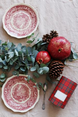 Pomegranate table